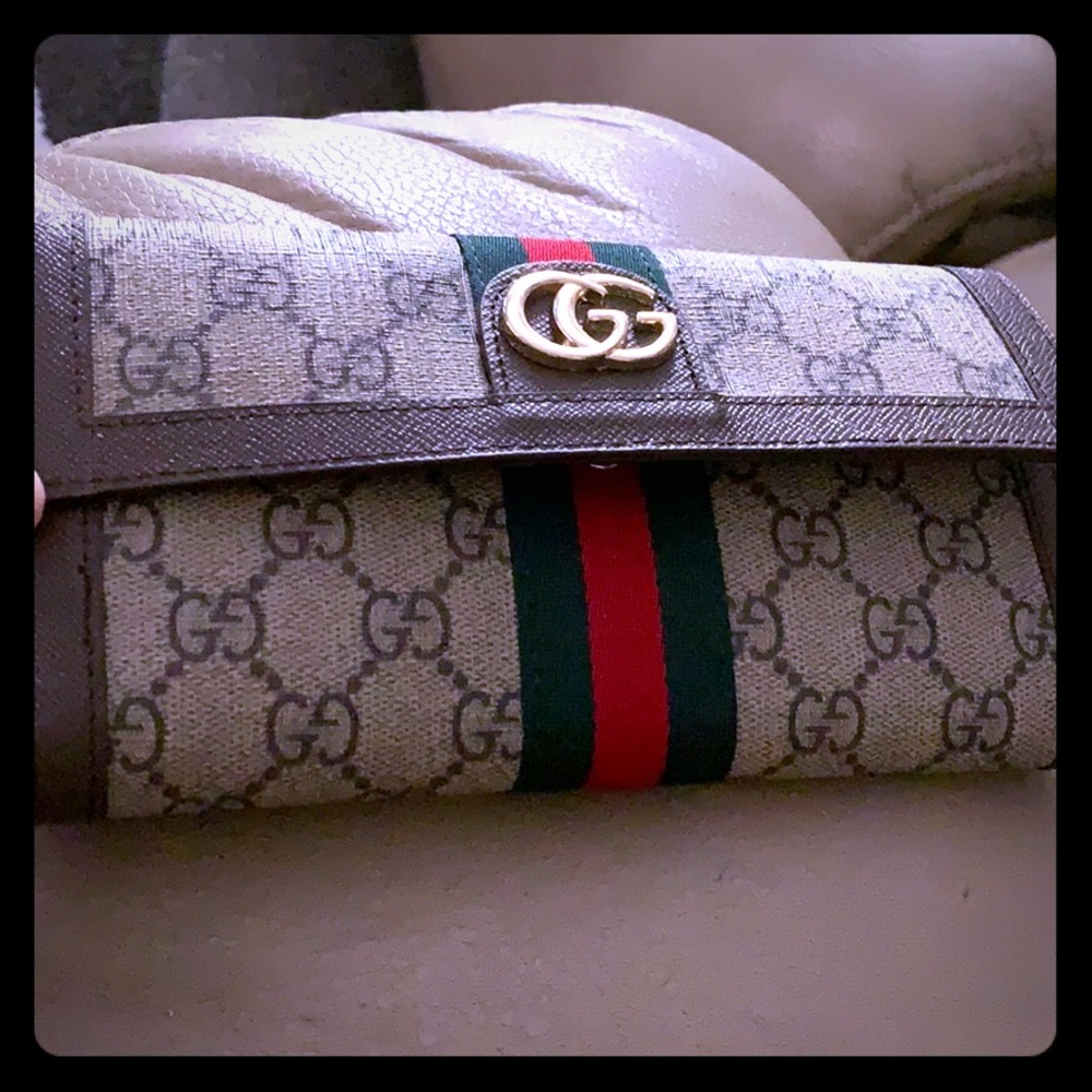 🌹🌹Just Sharing 🌹🌹Gucci Wallet ❤️❤️❤️